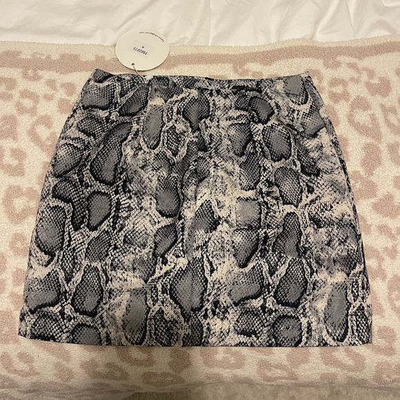 Snake mini skirt - Picture 3 of 3